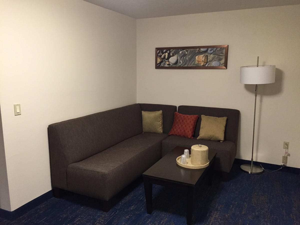 Western Airport & Hotel 3*