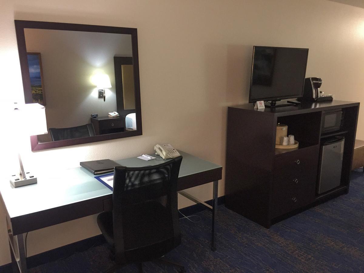 Western Airport & Hotel 3*