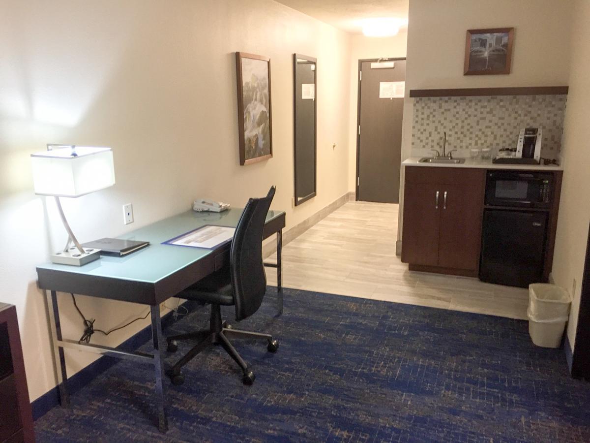 Western Airport & Hotel Portland