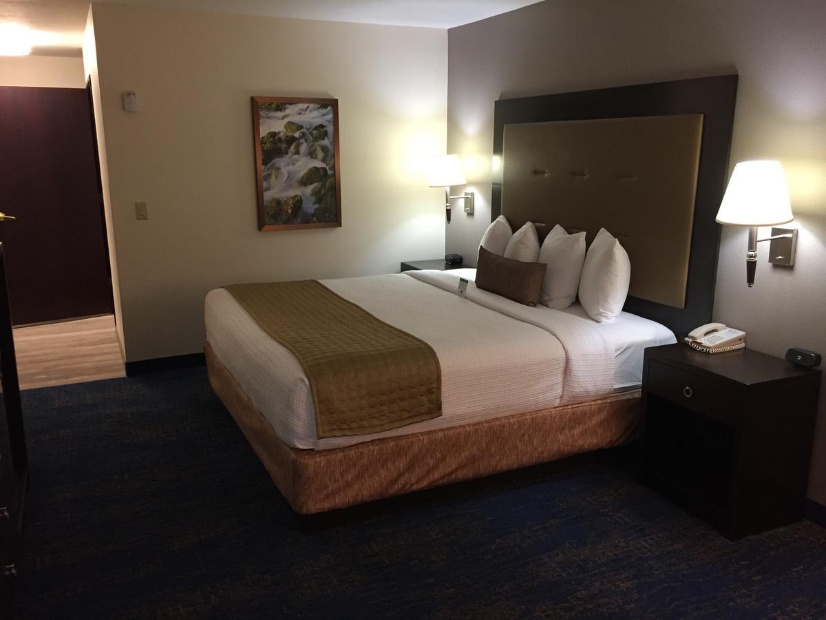 Western Airport & 3* Portland