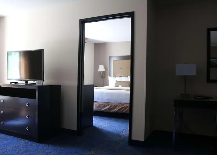 Best Western Plus Portland Airport Hotel & Suites