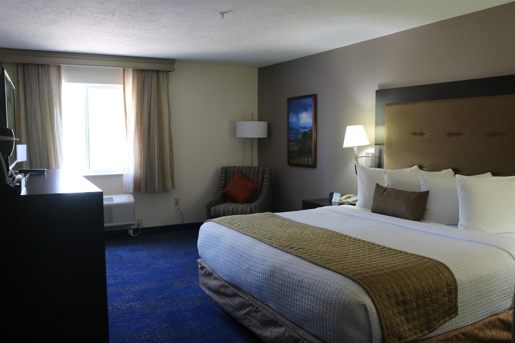 Hotel Western Airport & 3*