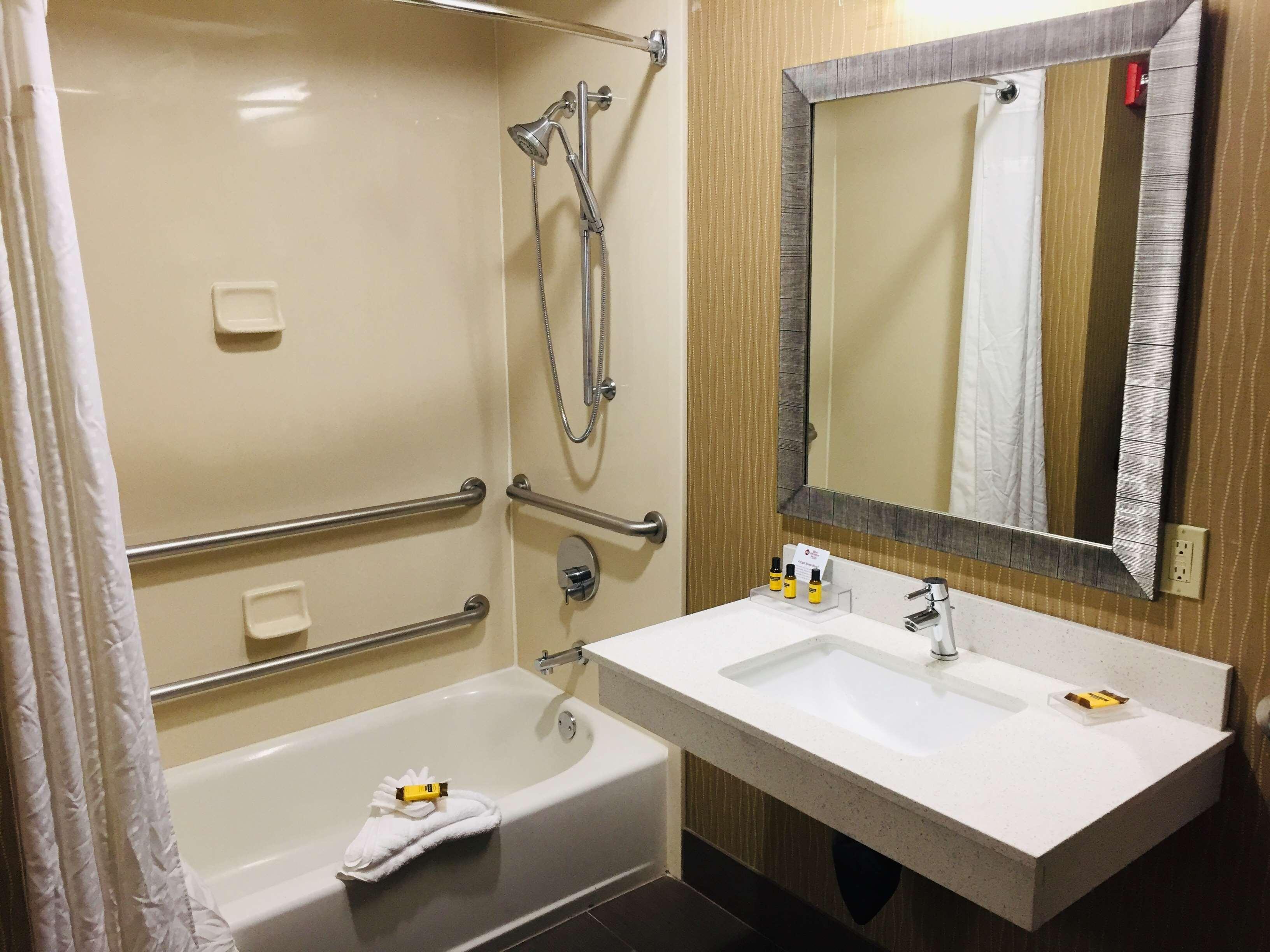Western Airport & Hotel Portland