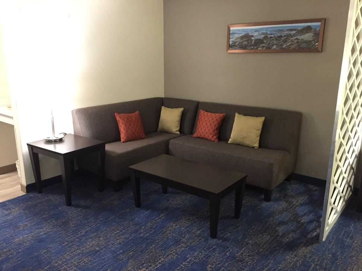 Hotel Western Airport &